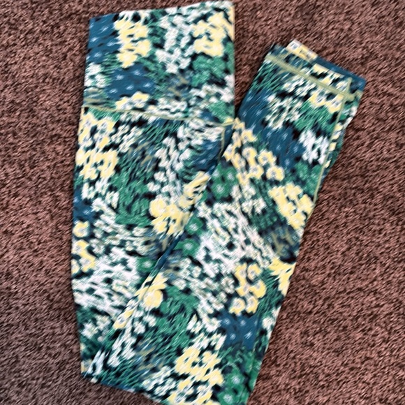 Offline by aerie blue and green leggings - Picture 4 of 4